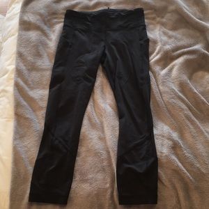Black Lululemon crops size 4